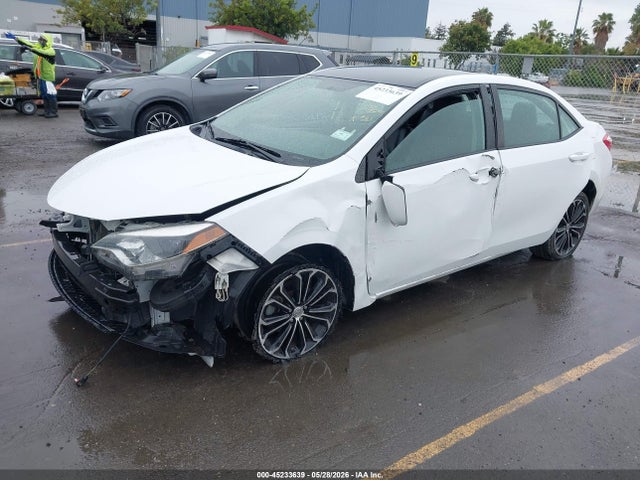 45233639 :رقم المزاد ، 2T1BURHE9FC329439 vin ، 2015 Toyota Corolla S Plus مزاد بيع