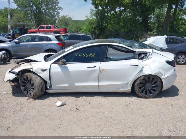 Tesla Model 3 Performance Dual Motor All-wheel Drive 2022 5YJ3E1EC7NF344182 Image 12