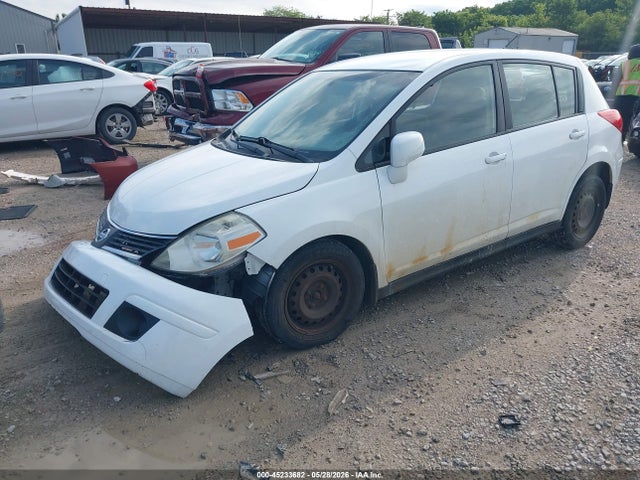 45233682 :رقم المزاد ، 3N1BC13E09L443703 vin ، 2009 Nissan Versa 1.8s مزاد بيع