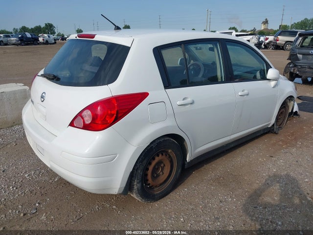 45233682 :رقم المزاد ، 3N1BC13E09L443703 vin ، 2009 Nissan Versa 1.8s مزاد بيع