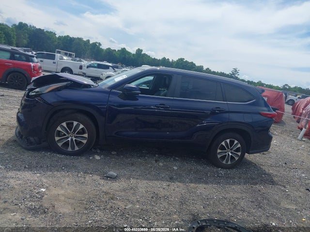 Toyota Highlander Xle 2023 5TDKDRAH1PS010131 Image 14