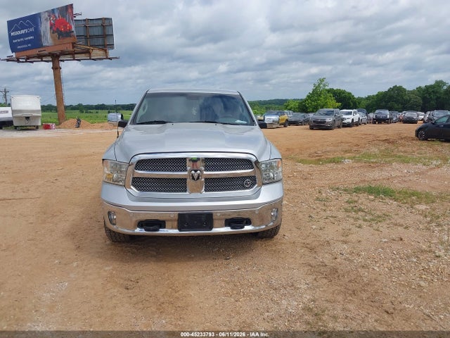 45233793 :رقم المزاد ، 1C6RR6LG6JS157103 vin ، 2018 Ram 1500 Lone Star Silver  4x2 5'7 Box مزاد بيع