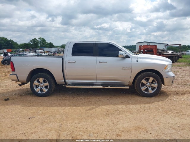 45233793 :رقم المزاد ، 1C6RR6LG6JS157103 vin ، 2018 Ram 1500 Lone Star Silver  4x2 5'7 Box مزاد بيع