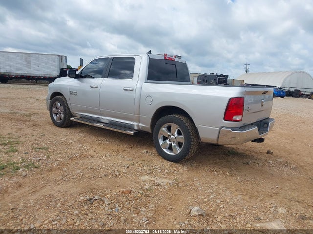 45233793 :رقم المزاد ، 1C6RR6LG6JS157103 vin ، 2018 Ram 1500 Lone Star Silver  4x2 5'7 Box مزاد بيع
