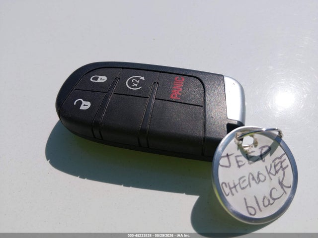 Продажа на аукционе авто 2015 Jeep Grand Cherokee Limited, vin: 1C4RJFBG3FC705724, номер лота: 45233828
