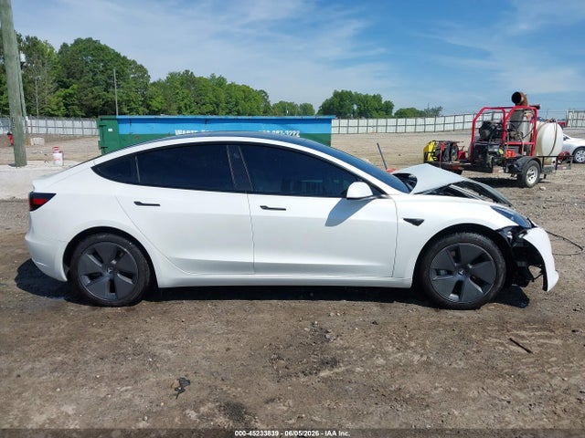 Tesla Model 3 Rear-wheel Drive 2023 5YJ3E1EA0PF563194 Image 13