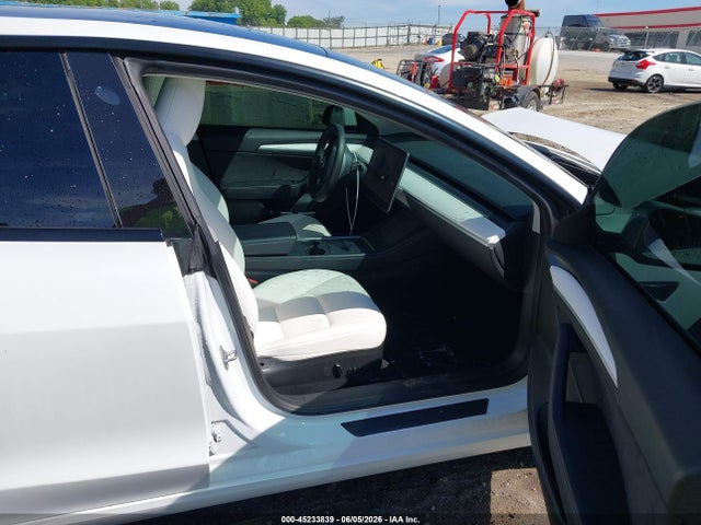 Tesla Model 3 Rear-wheel Drive 2023 5YJ3E1EA0PF563194 Image 5