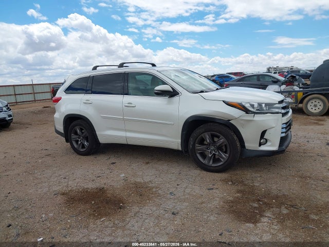 Toyota Highlander Limited Platinum 2017 5TDDZRFH8HS359856 Image 13