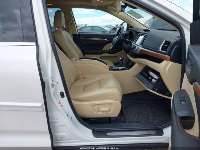 Toyota Highlander Limited Platinum 2017 5TDDZRFH8HS359856 Image 5