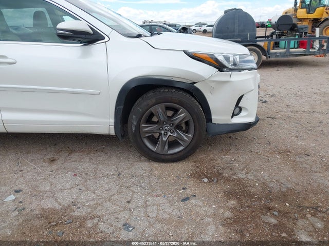 Toyota Highlander Limited Platinum 2017 5TDDZRFH8HS359856 Image 6