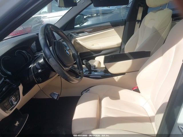 45233880 :رقم المزاد ، WBAJA5C54JWA36519 vin ، 2018 Bmw 530i مزاد بيع