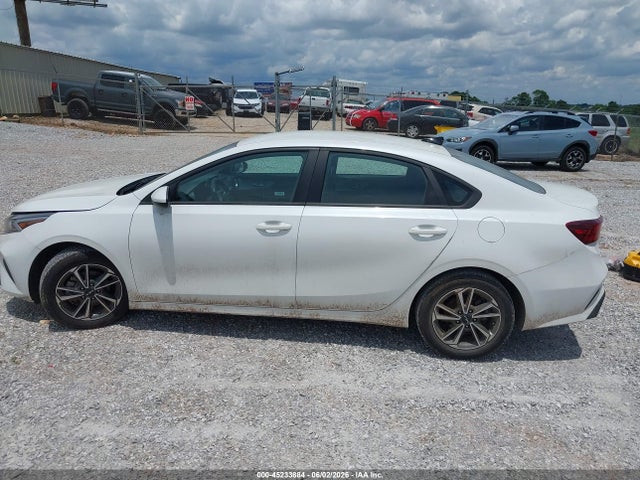 Auction sale of the 2023 Kia Forte Lxs, vin: 3KPF24ADXPE633409, lot number: 45233884