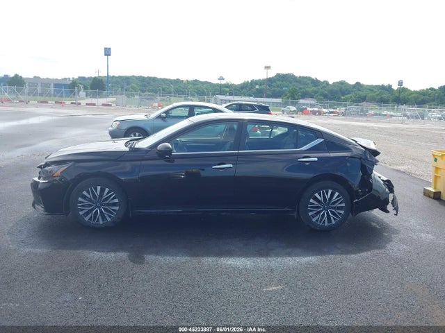 45233887 :رقم المزاد ، 1N4BL4DV5PN335755 vin ، 2023 Nissan Altima Sv Fwd مزاد بيع