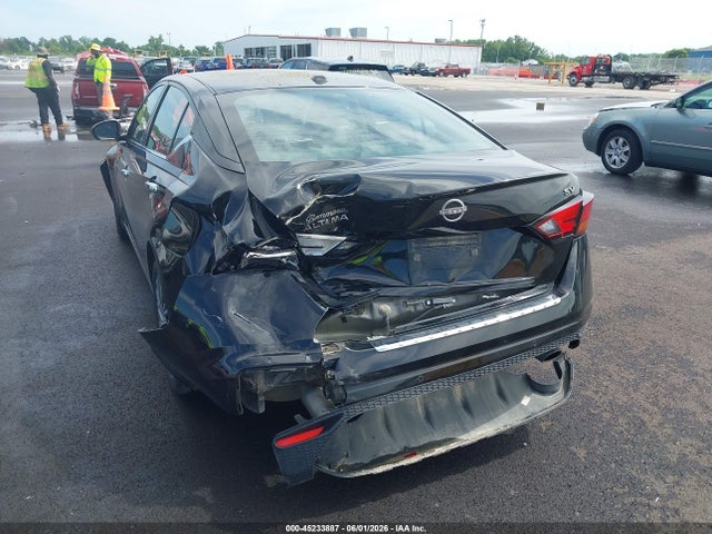 45233887 :رقم المزاد ، 1N4BL4DV5PN335755 vin ، 2023 Nissan Altima Sv Fwd مزاد بيع