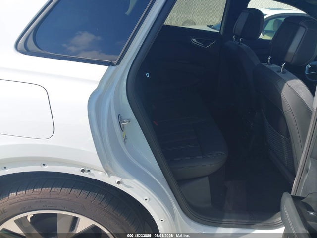 2024 Audi Q4 E-tron Premium Plus 55 Quattro მანქანა იყიდება აუქციონზე, vin: WA1LUBFZ3RP060601, აუქციონის ნომერი: 45233889