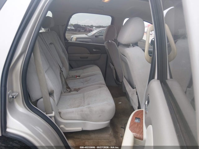 45233906 :رقم المزاد ، 1GKFC13J98R164404 vin ، 2008 Gmc Yukon Sle مزاد بيع