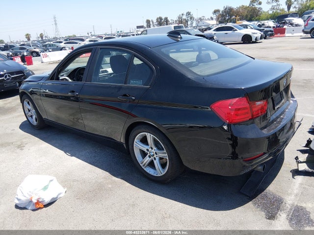 WBA3B1G57FNT01582 BMW 320i
