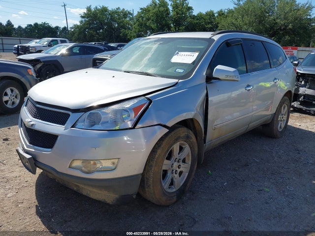 45233991 :رقم المزاد ، 1GNLRFED0AS105913 vin ، 2010 Chevrolet Traverse Lt مزاد بيع