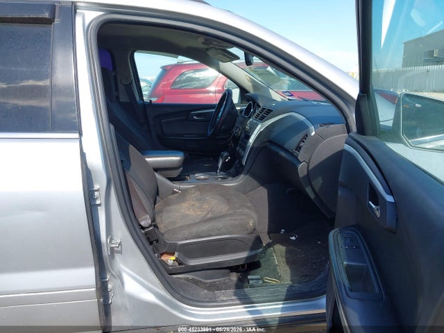 45233991 :رقم المزاد ، 1GNLRFED0AS105913 vin ، 2010 Chevrolet Traverse Lt مزاد بيع