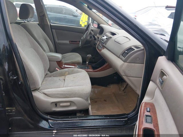 2002 Toyota Camry Xle მანქანა იყიდება აუქციონზე, vin: 4T1BE32K72U105815, აუქციონის ნომერი: 45233993