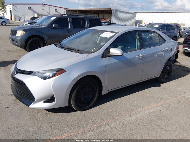Toyota COROLLA LE 2017 5YFBURHE1HP695303 Image 2