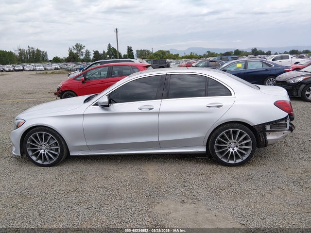 55SWF4KB5HU191943 Mercedes-Benz C 300 Sport 4matic