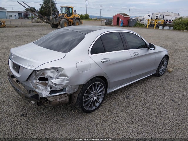 55SWF4KB5HU191943 Mercedes-Benz C 300 Sport 4matic