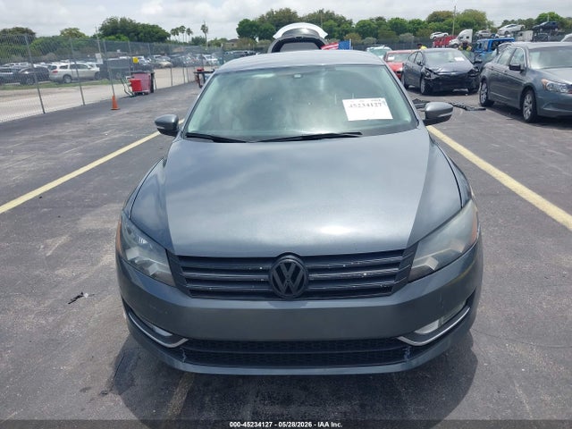2015 Volkswagen Passat 1.8t Limited Edition მანქანა იყიდება აუქციონზე, vin: 1VWAS7A39FC106614, აუქციონის ნომერი: 45234127