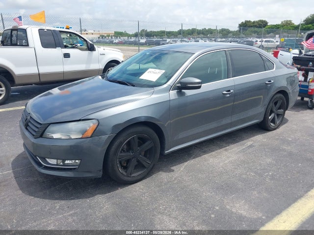 2015 Volkswagen Passat 1.8t Limited Edition მანქანა იყიდება აუქციონზე, vin: 1VWAS7A39FC106614, აუქციონის ნომერი: 45234127