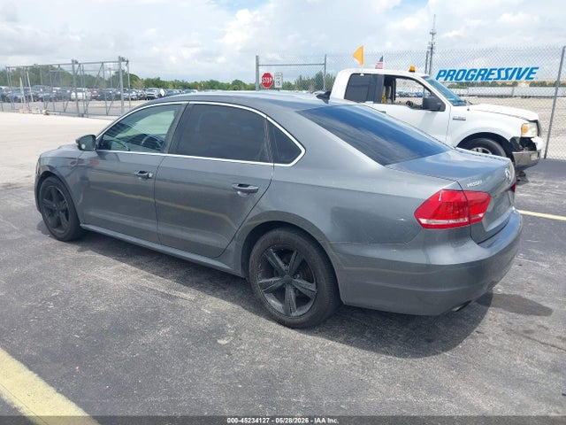2015 Volkswagen Passat 1.8t Limited Edition მანქანა იყიდება აუქციონზე, vin: 1VWAS7A39FC106614, აუქციონის ნომერი: 45234127