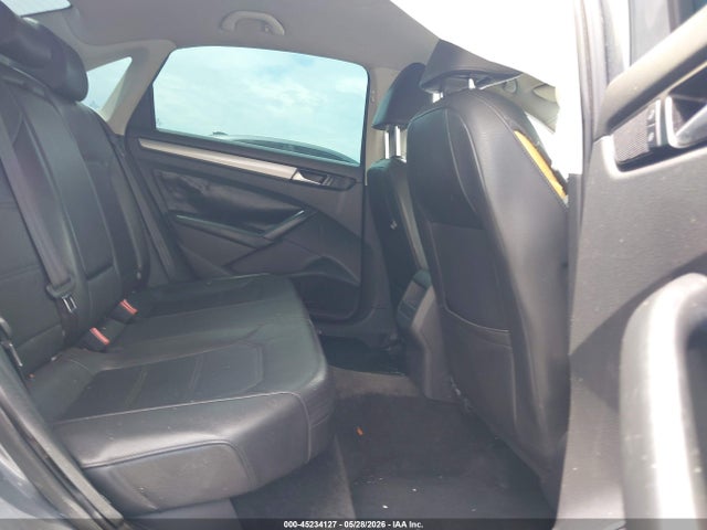 2015 Volkswagen Passat 1.8t Limited Edition მანქანა იყიდება აუქციონზე, vin: 1VWAS7A39FC106614, აუქციონის ნომერი: 45234127