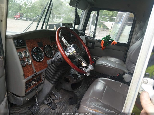 Продаж на аукціоні авто 2005 Kenworth Construction W900, vin: 1XKWDB9X05J052972, номер лоту: 45234148