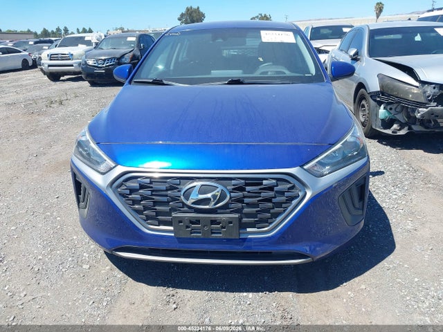 2020 Hyundai Ioniq Hybrid Blue მანქანა იყიდება აუქციონზე, vin: KMHC65LC3LU237329, აუქციონის ნომერი: 45234176