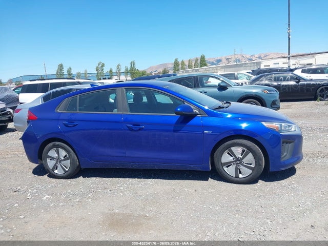 2020 Hyundai Ioniq Hybrid Blue მანქანა იყიდება აუქციონზე, vin: KMHC65LC3LU237329, აუქციონის ნომერი: 45234176