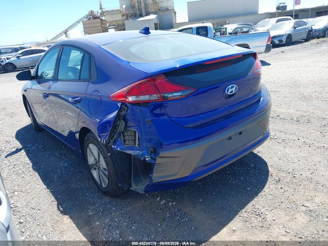 2020 Hyundai Ioniq Hybrid Blue მანქანა იყიდება აუქციონზე, vin: KMHC65LC3LU237329, აუქციონის ნომერი: 45234176
