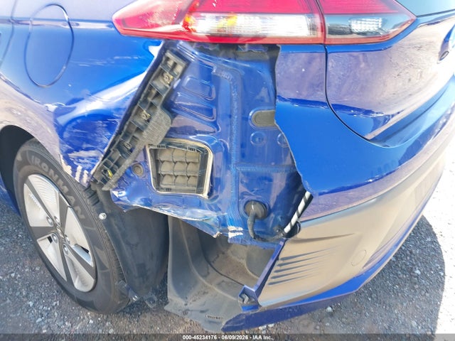 2020 Hyundai Ioniq Hybrid Blue მანქანა იყიდება აუქციონზე, vin: KMHC65LC3LU237329, აუქციონის ნომერი: 45234176