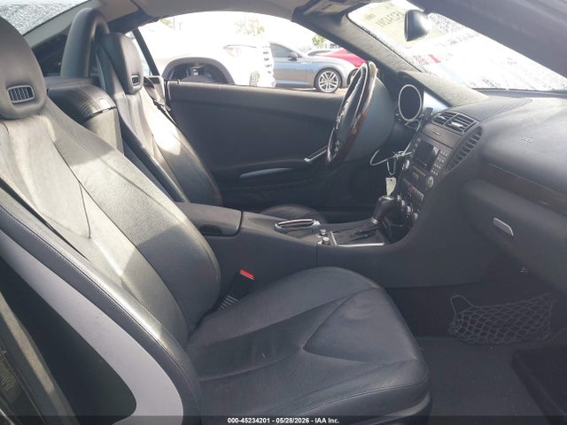 45234201 :رقم المزاد ، WDBWK56F05F044886 vin ، 2005 Mercedes-benz Slk 350 مزاد بيع