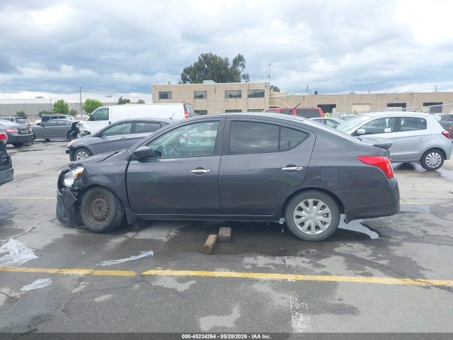 2015 Nissan Versa 1.6 Sv მანქანა იყიდება აუქციონზე, vin: 3N1CN7AP0FL868954, აუქციონის ნომერი: 45234264