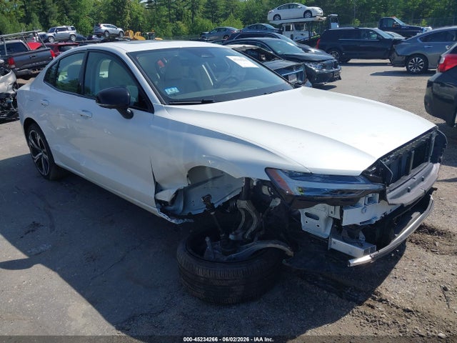 Продажа на аукционе авто 2024 Volvo S60 B5 Plus Dark Theme, vin: 7JRL12TL0RG326575, номер лота: 45234266