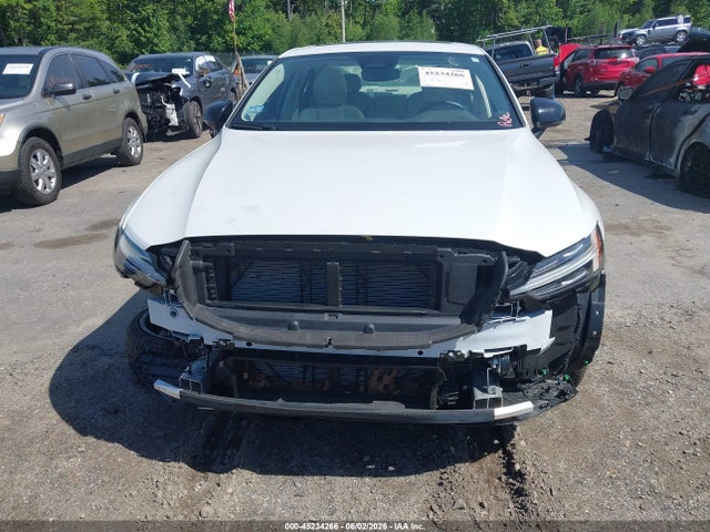 Продажа на аукционе авто 2024 Volvo S60 B5 Plus Dark Theme, vin: 7JRL12TL0RG326575, номер лота: 45234266