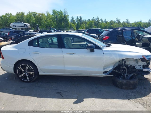Продажа на аукционе авто 2024 Volvo S60 B5 Plus Dark Theme, vin: 7JRL12TL0RG326575, номер лота: 45234266