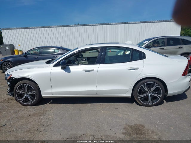 Продажа на аукционе авто 2024 Volvo S60 B5 Plus Dark Theme, vin: 7JRL12TL0RG326575, номер лота: 45234266