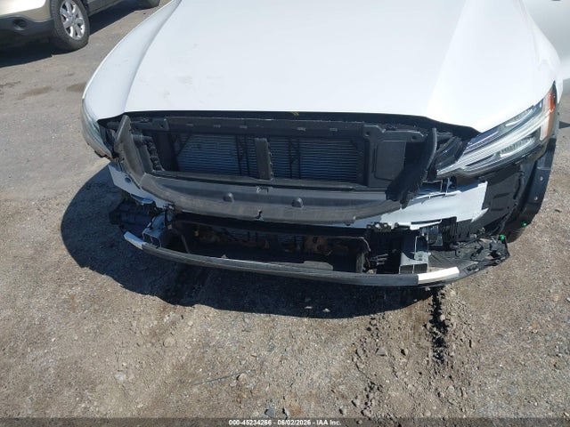 Продажа на аукционе авто 2024 Volvo S60 B5 Plus Dark Theme, vin: 7JRL12TL0RG326575, номер лота: 45234266