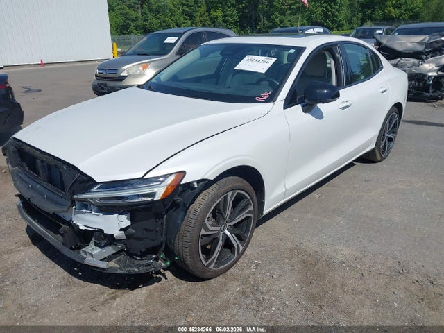 Продажа на аукционе авто 2024 Volvo S60 B5 Plus Dark Theme, vin: 7JRL12TL0RG326575, номер лота: 45234266