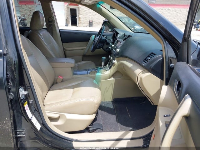 Продажа на аукционе авто 2012 Toyota Highlander Se V6, vin: 5TDBK3EH1CS109734, номер лота: 45234357