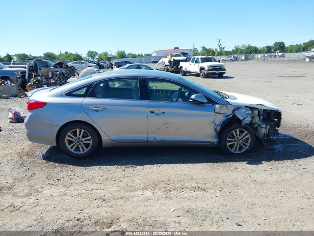 Продажа на аукционе авто 2015 Hyundai Sonata Se, vin: 5NPE24AF1FH147241, номер лота: 45234363