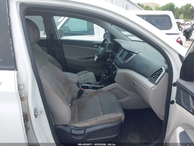 2018 Hyundai Tucson Sel მანქანა იყიდება აუქციონზე, vin: KM8J33A41JU675733, აუქციონის ნომერი: 45234371
