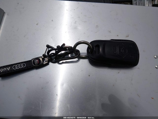 45234375 :رقم المزاد ، WAUDNAF45HN040637 vin ، 2017 Audi A4 2.0t Season Of Audi Premium مزاد بيع