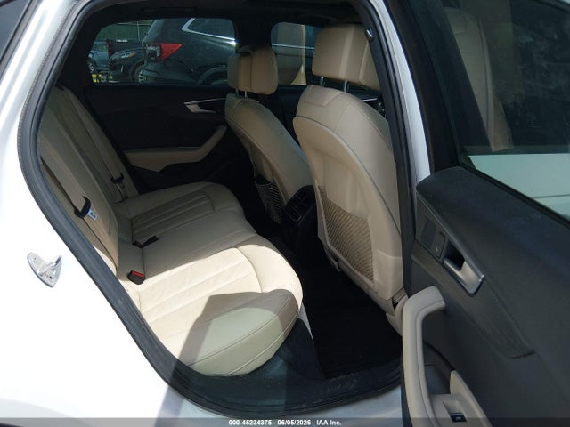 45234375 :رقم المزاد ، WAUDNAF45HN040637 vin ، 2017 Audi A4 2.0t Season Of Audi Premium مزاد بيع