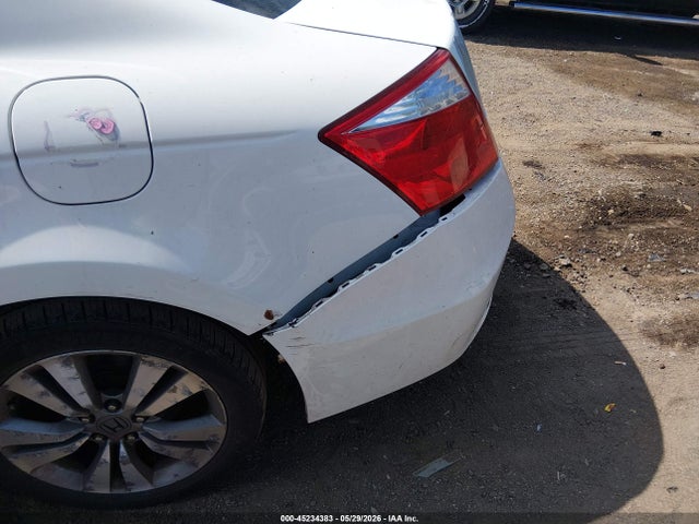 45234383 :رقم المزاد ، 1HGCS1B86AA014689 vin ، 2010 Honda Accord 2.4 Ex-l مزاد بيع